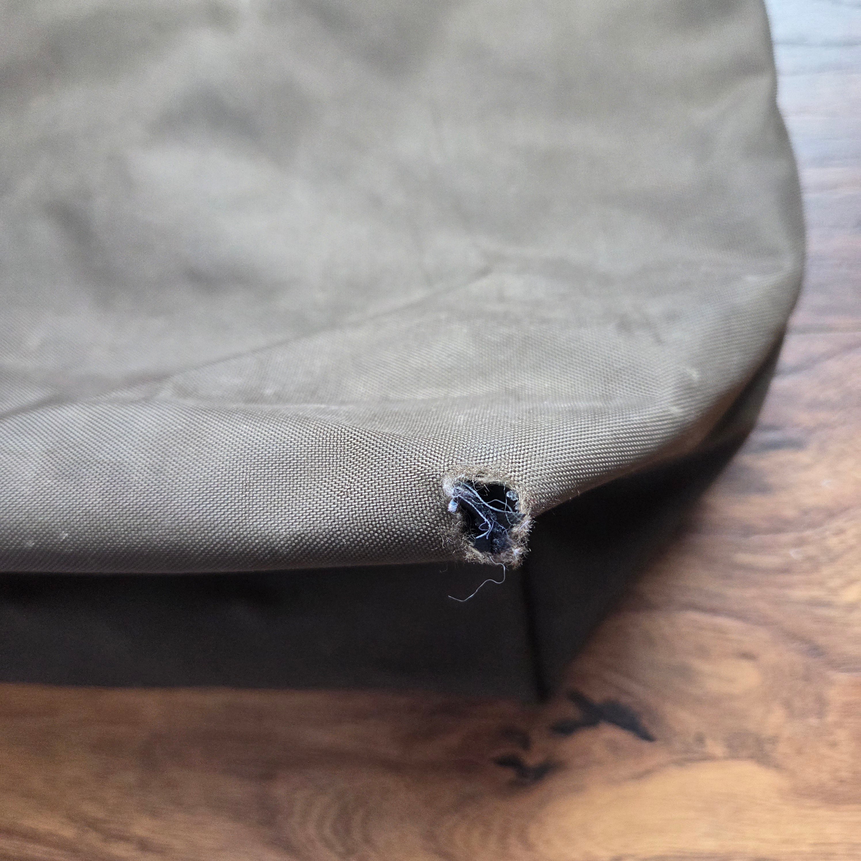 Longchamp Le Pliage Tote (flaws)