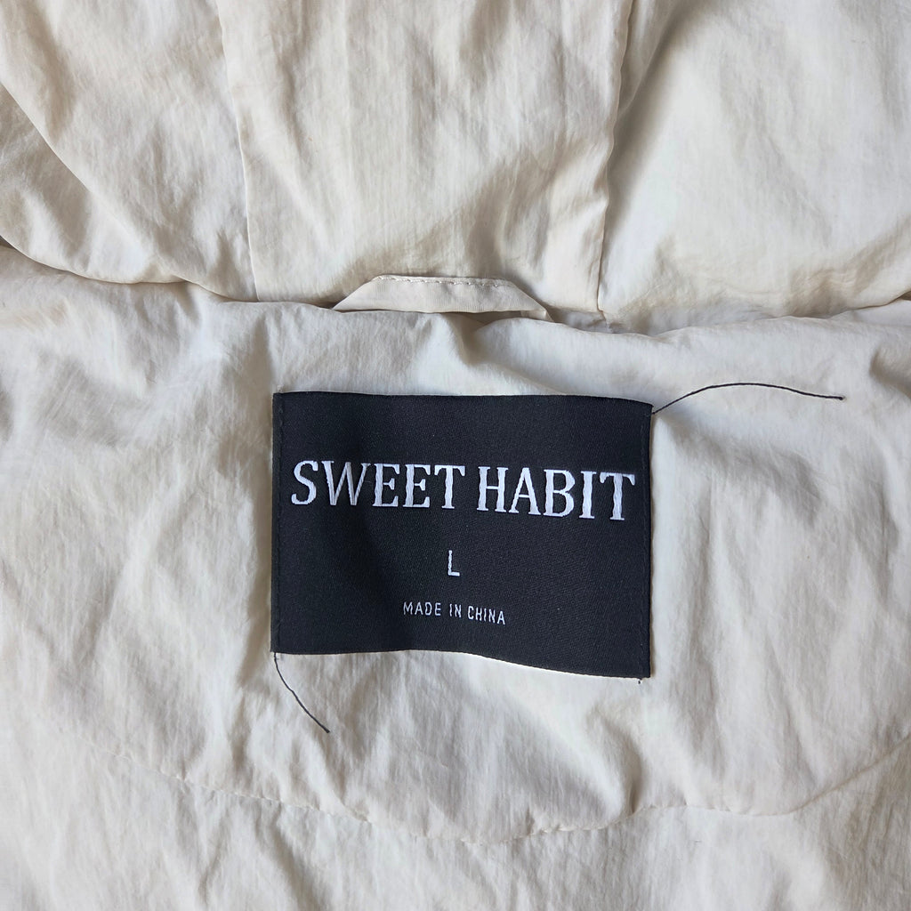 White Cropped Puffer Jacket – Size Large