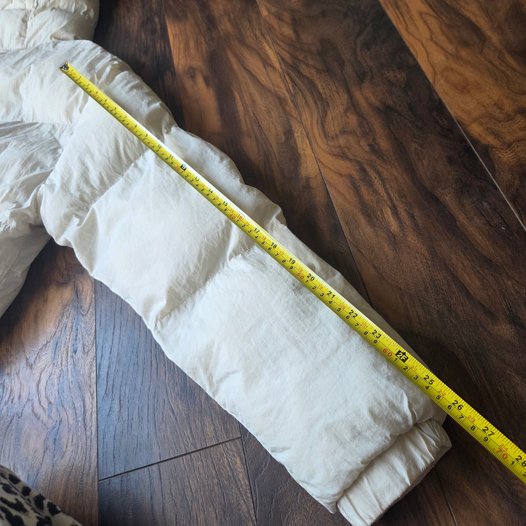 White Cropped Puffer Jacket – Size Large