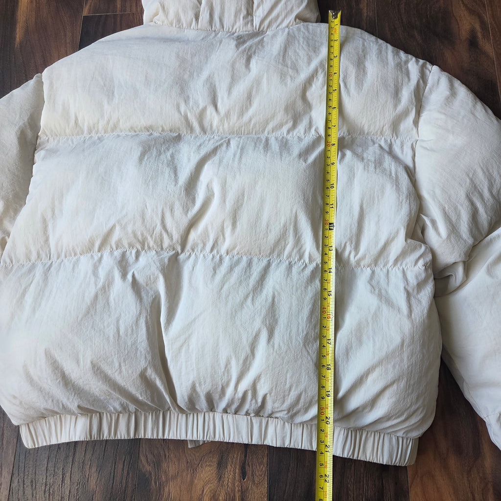 White Cropped Puffer Jacket – Size Large