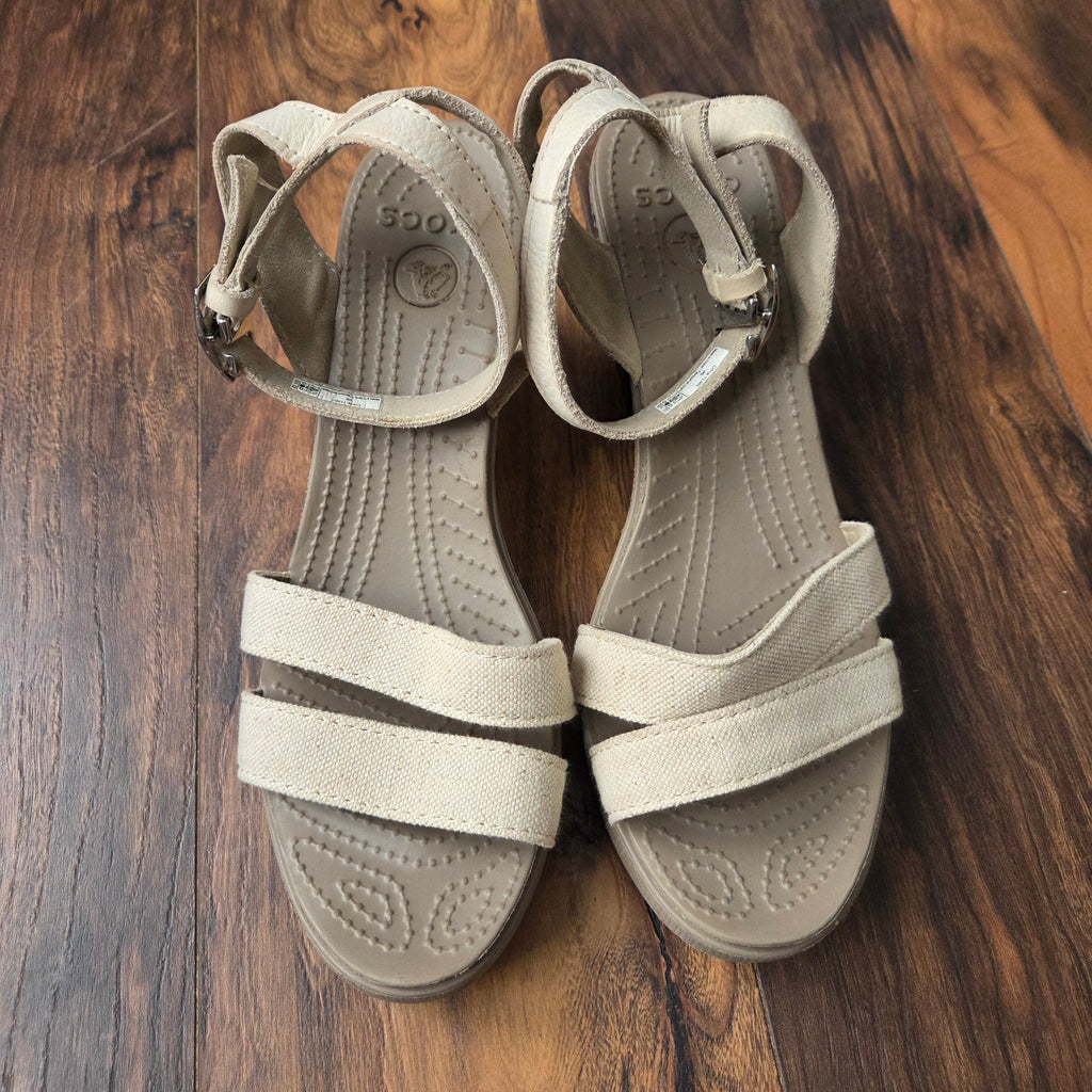 Crocs Leigh II Wedge Sandals