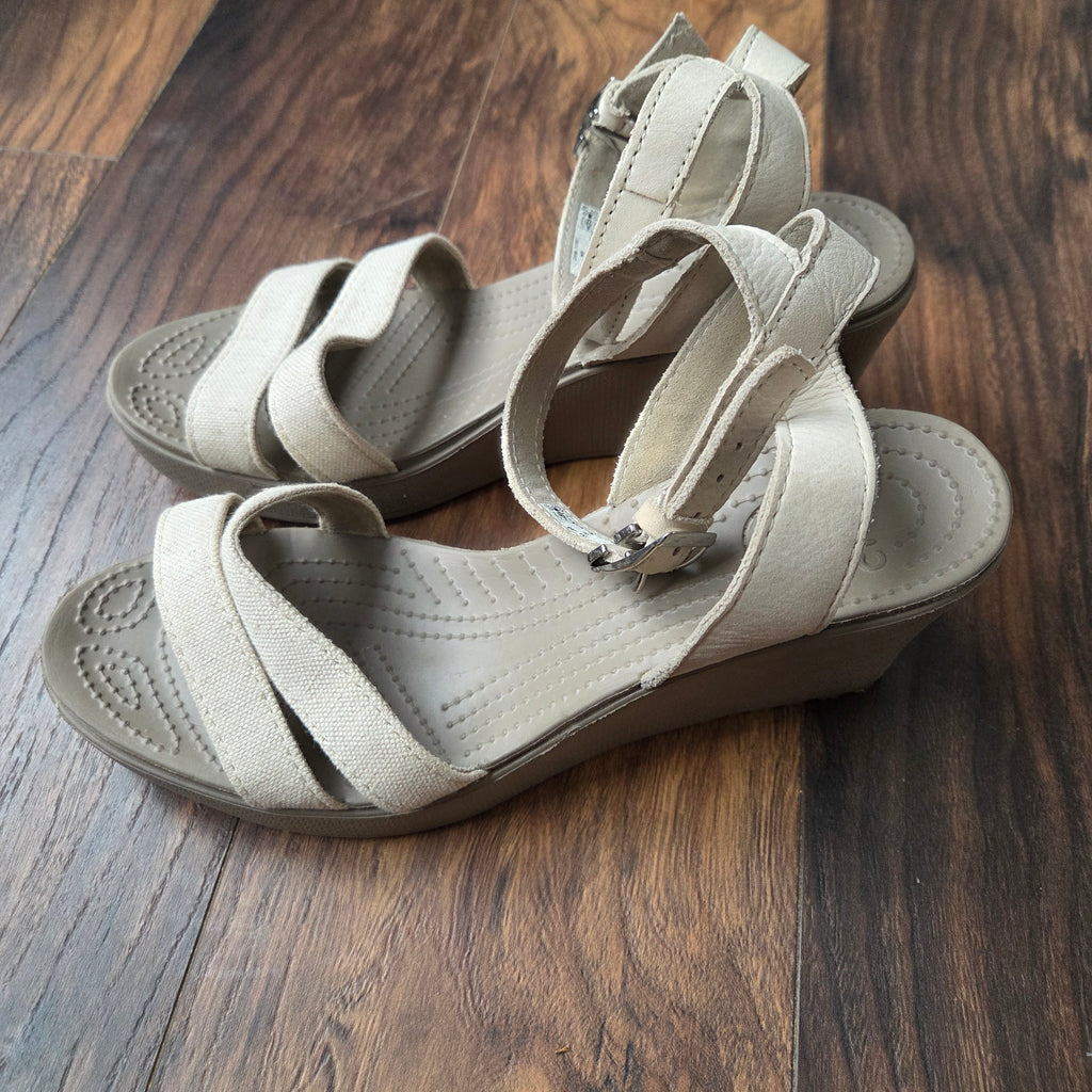 Crocs Leigh II Wedge Sandals