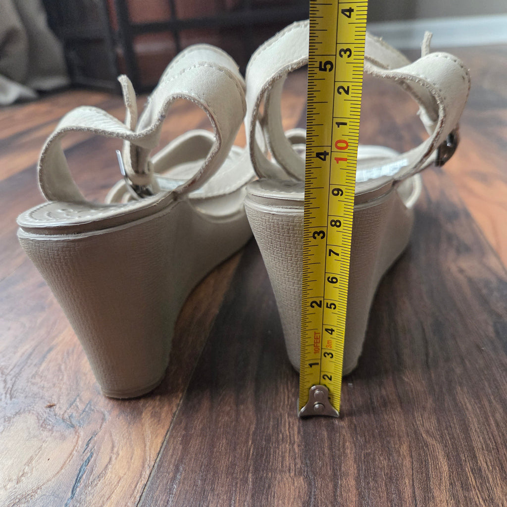 Crocs Leigh II Wedge Sandals
