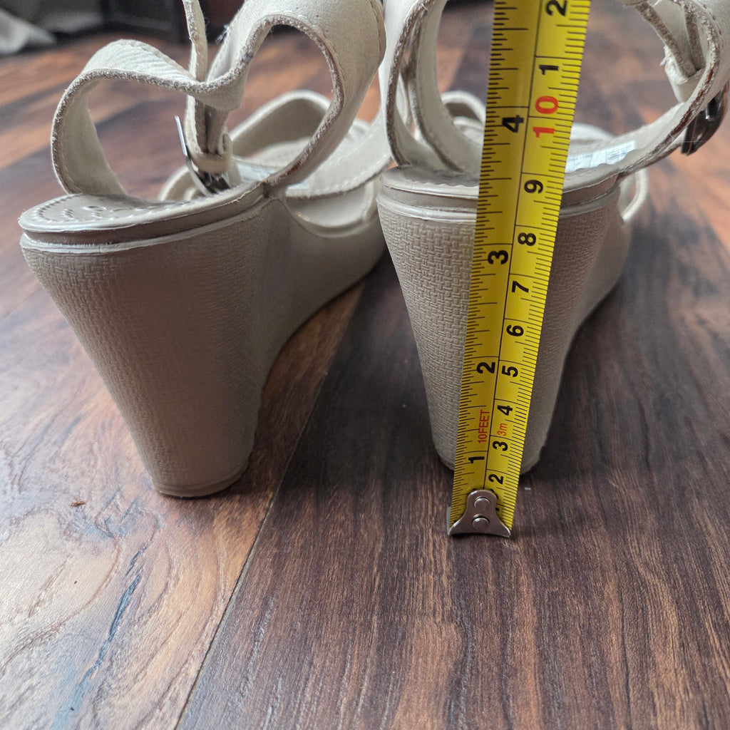 Crocs Leigh II Wedge Sandals
