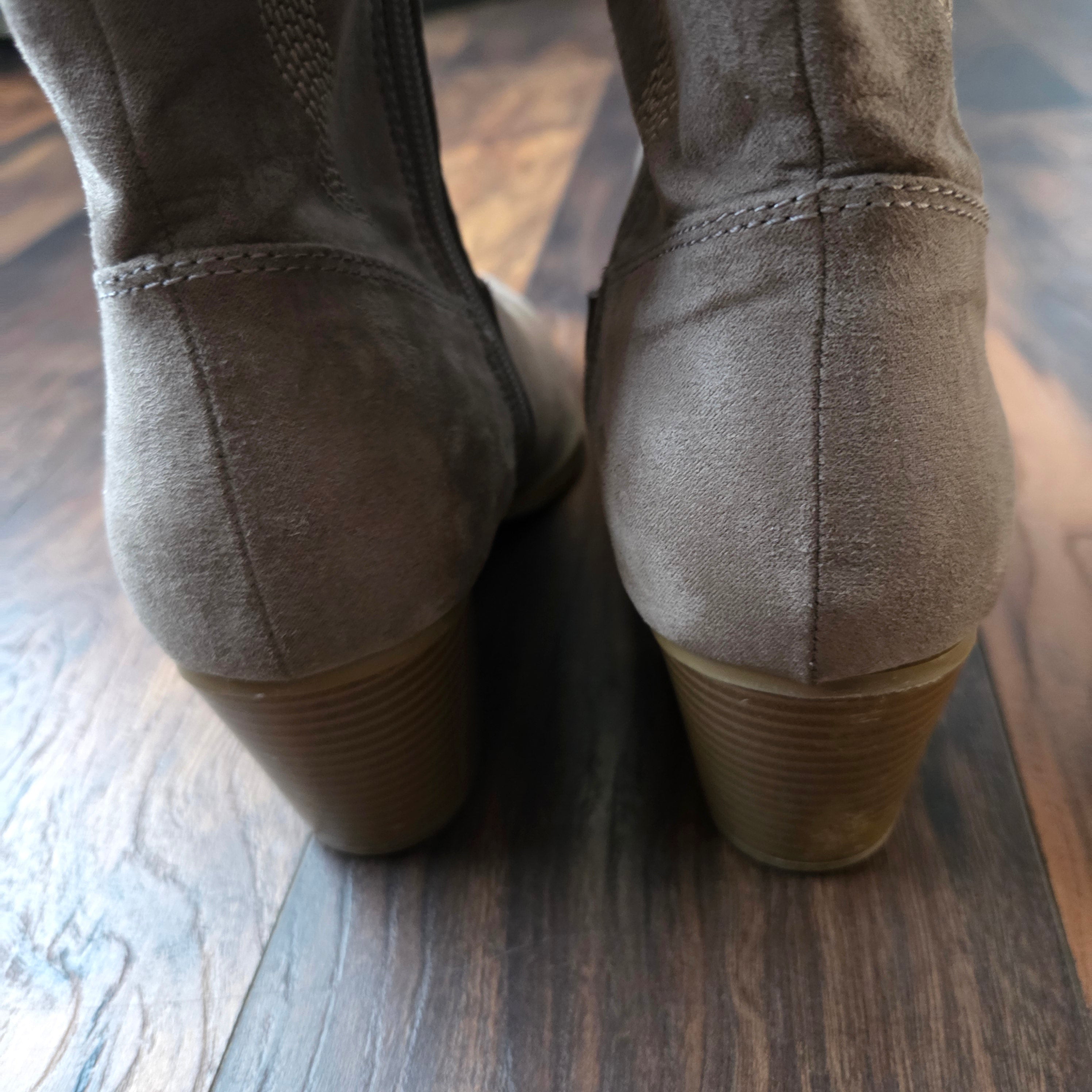 Report Cowboy Boots
