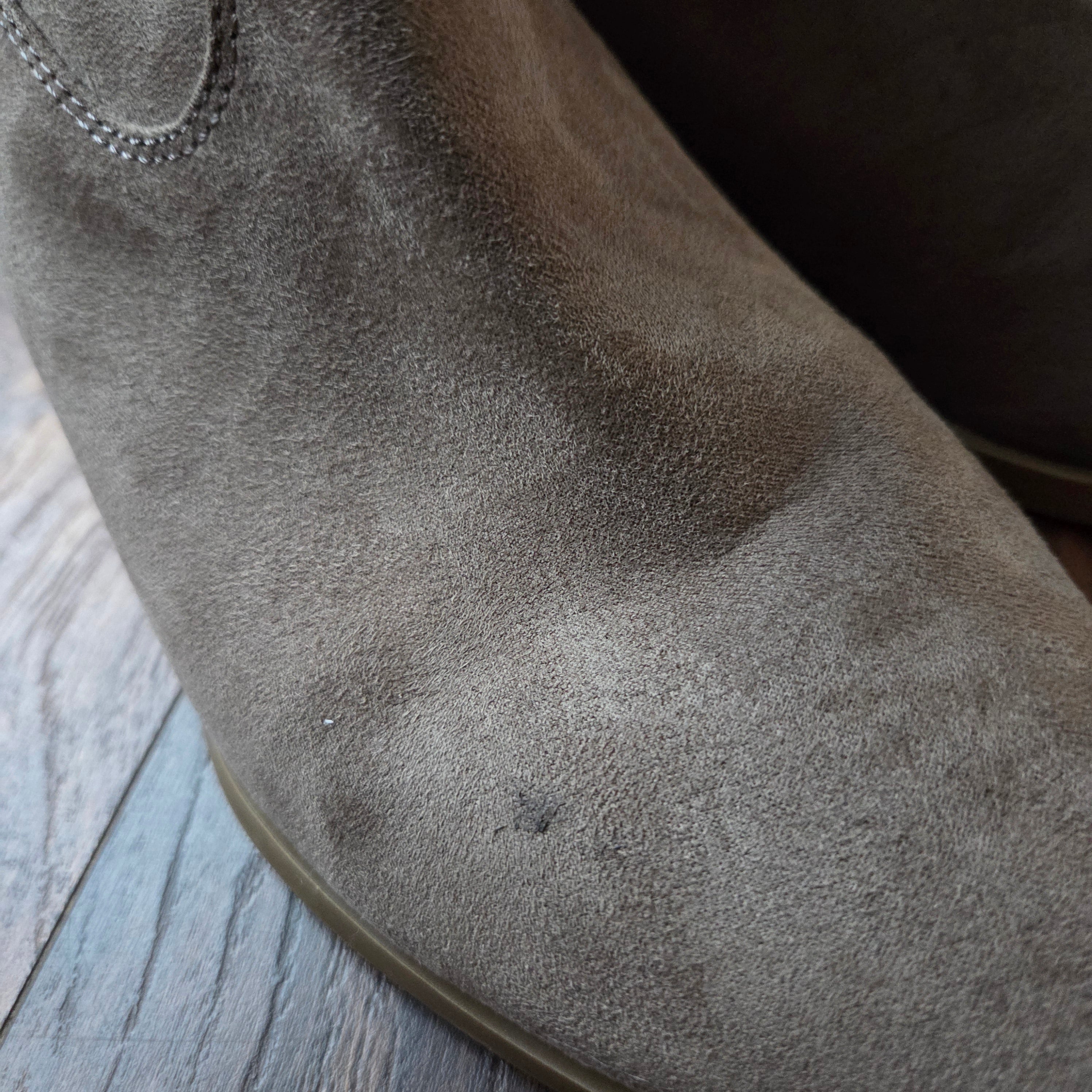 Report Cowboy Boots