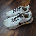Nike Legend Essential 2 Sneakers