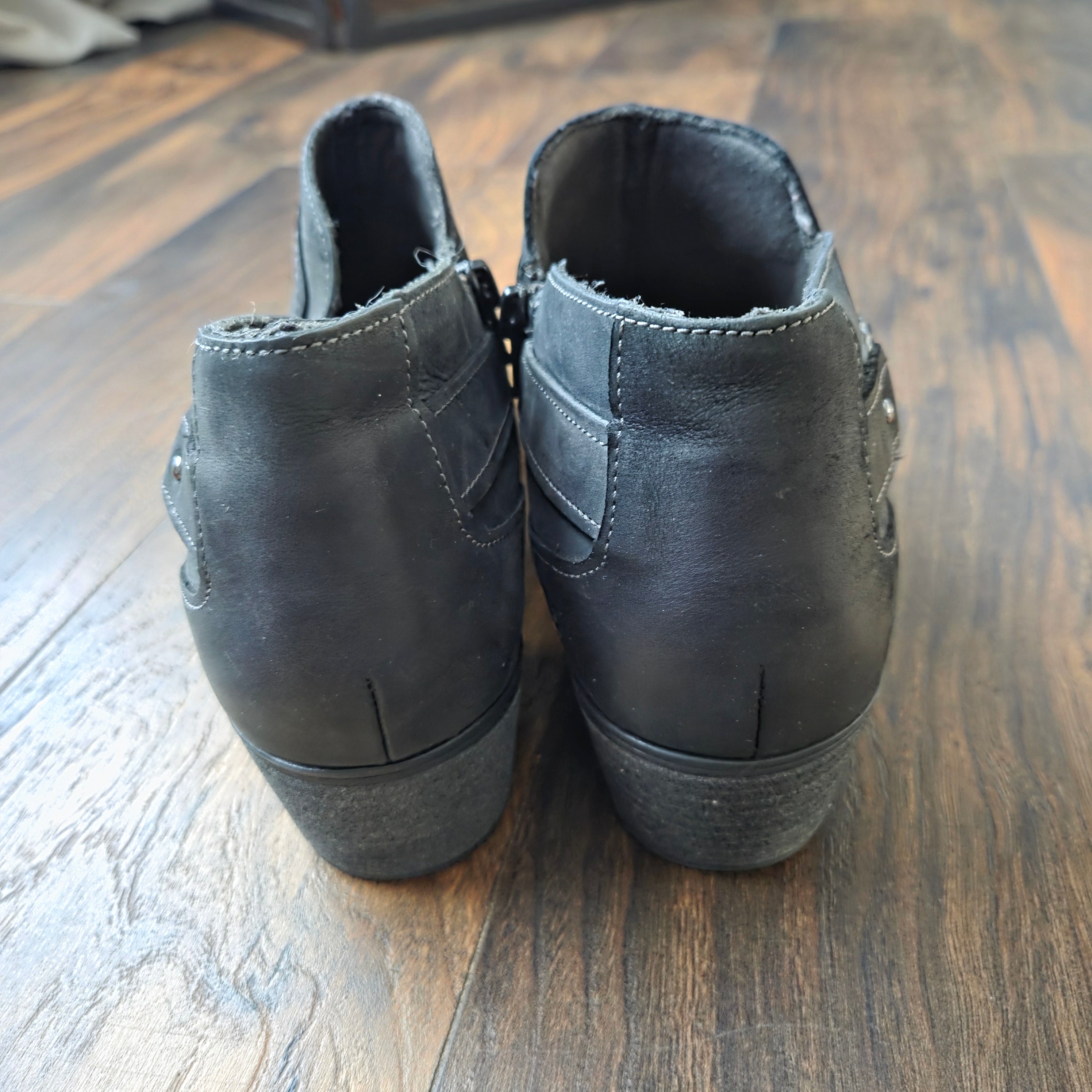 Clarks Charlton Grace Booties