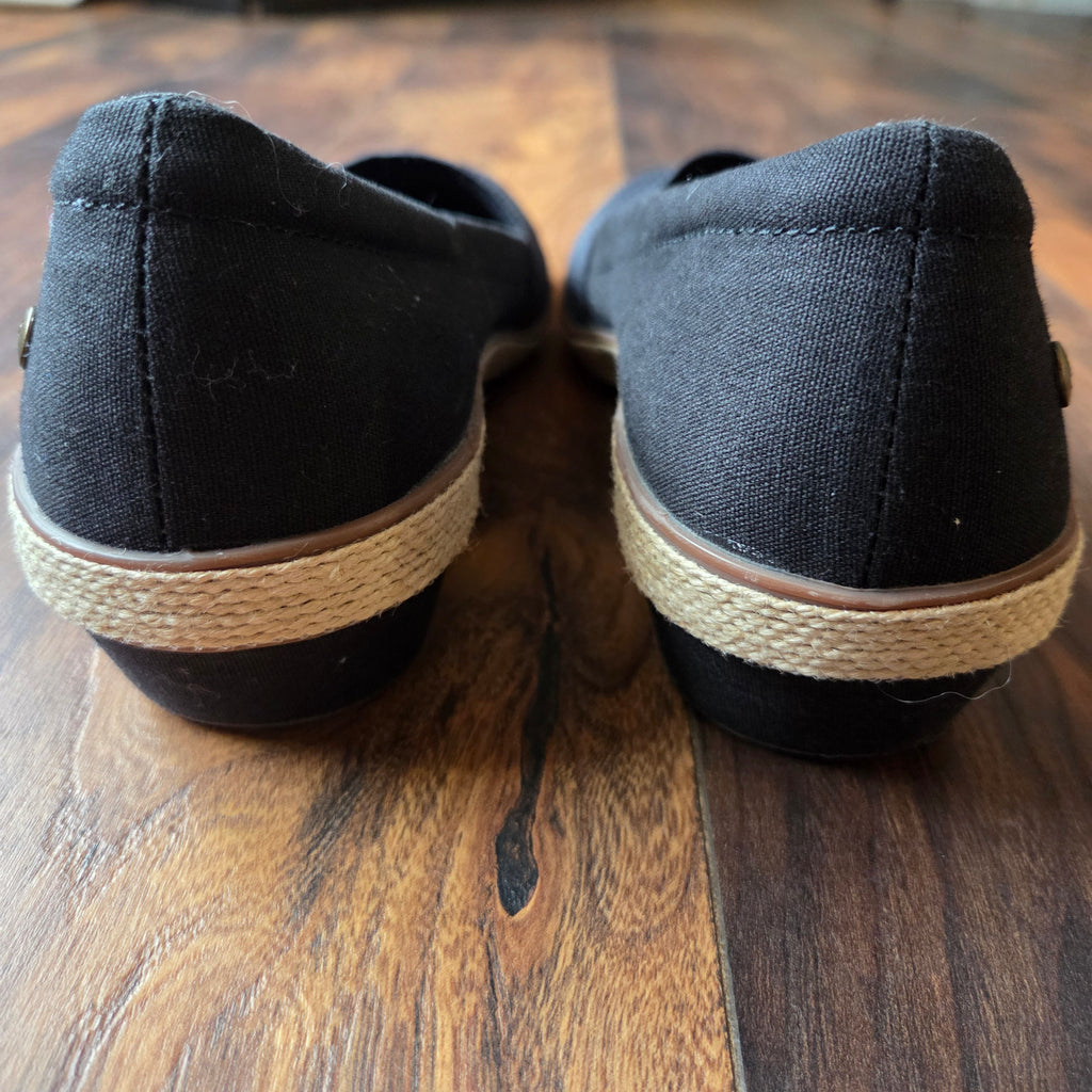 Grasshoppers Slip On Canvas Shoes