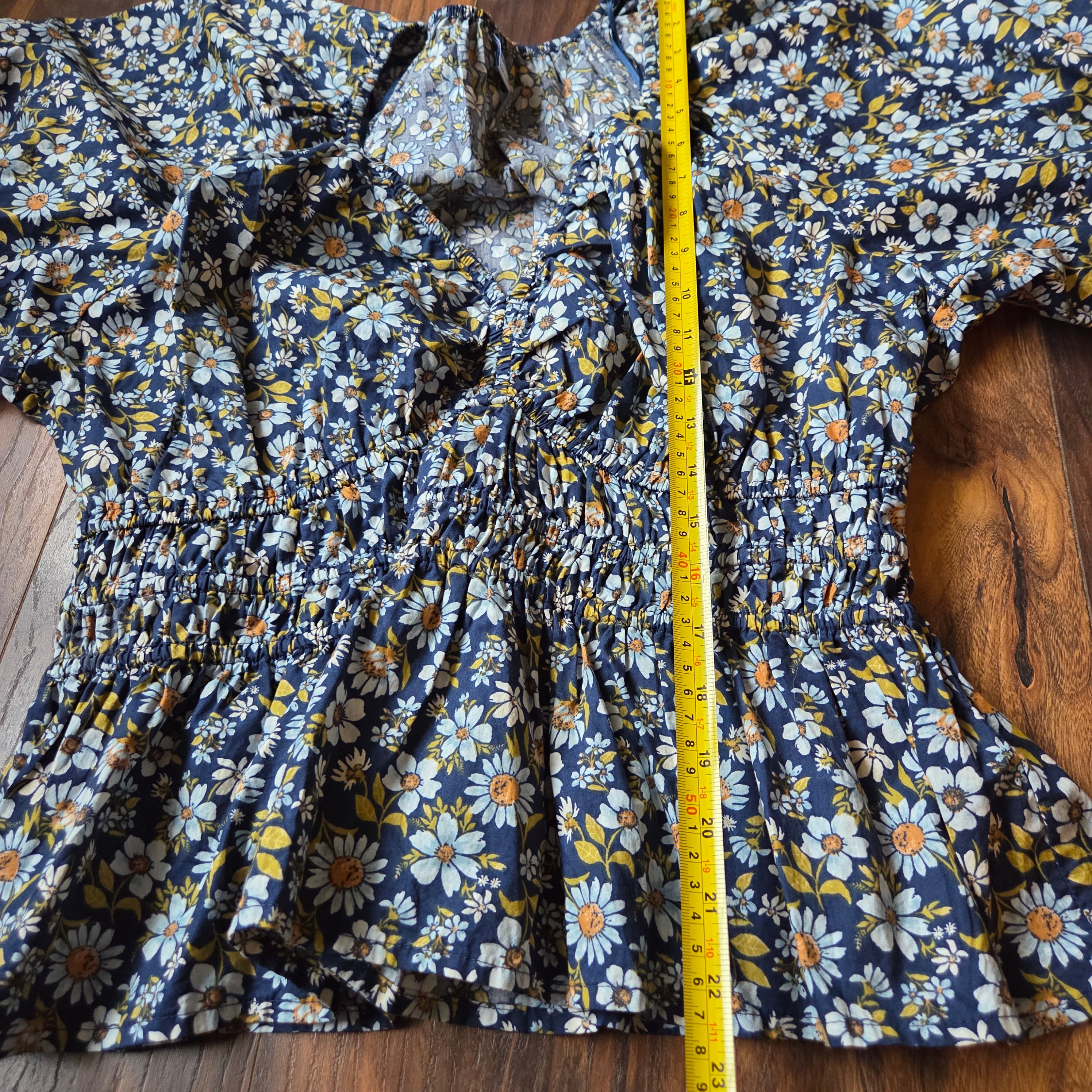 Old Navy Floral V Neck Blouse